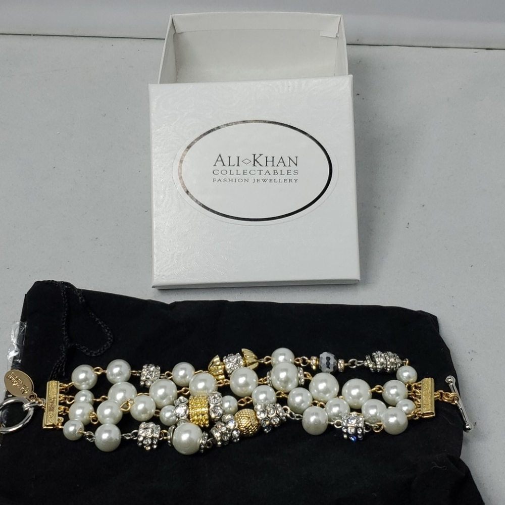 Ali khan gift box glass pearl rhinestones bracelet